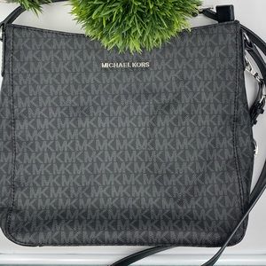 Jet Set Travel Large Logo Messenger Bag